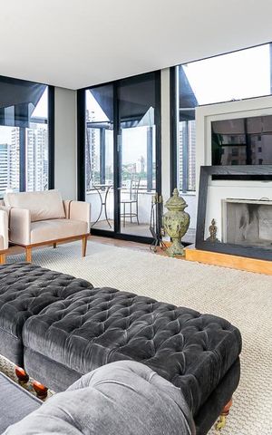 Apartamento à venda com 176m², 3 quartos e 2 vagas Apartamento à venda com 176m², 3 quartos e 2 vagasSala - Cobertura