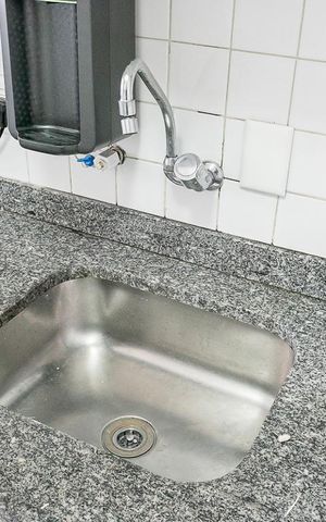 Apartamento à venda com 176m², 3 quartos e 2 vagas Apartamento à venda com 176m², 3 quartos e 2 vagasPia da Cozinha