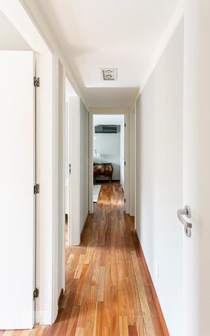 Apartamento à venda com 176m², 3 quartos e 2 vagas Apartamento à venda com 176m², 3 quartos e 2 vagasCorredor