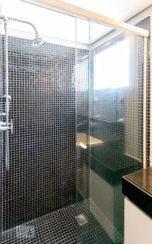 Apartamento à venda com 176m², 3 quartos e 2 vagas Apartamento à venda com 176m², 3 quartos e 2 vagasBanheiro