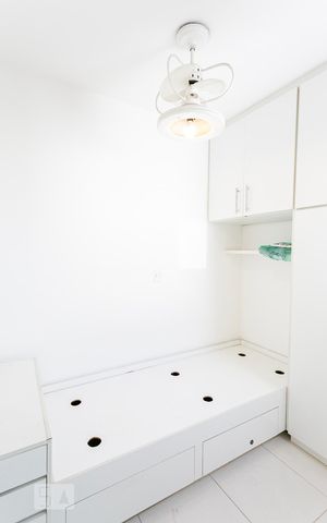 Apartamento à venda com 176m², 3 quartos e 2 vagas Apartamento à venda com 176m², 3 quartos e 2 vagasQuarto de Serviço