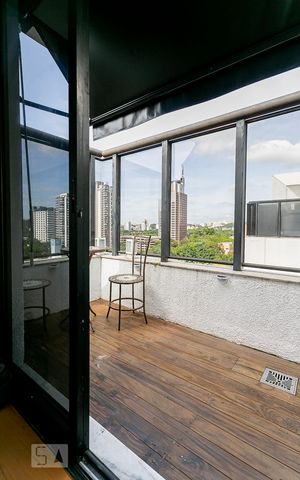 Apartamento à venda com 176m², 3 quartos e 2 vagas Apartamento à venda com 176m², 3 quartos e 2 vagasVaranda da Cobertura
