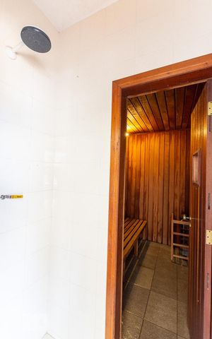 Casa à venda com 500m², 4 quartos e 2 vagas Casa à venda com 500m², 4 quartos e 2 vagasSauna