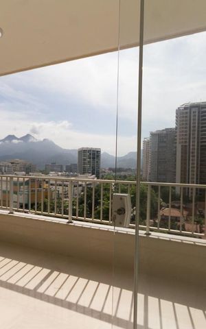Apartamento à venda com 70m², 1 quarto e 1 vaga Apartamento à venda com 70m², 1 quarto e 1 vagaVaranda