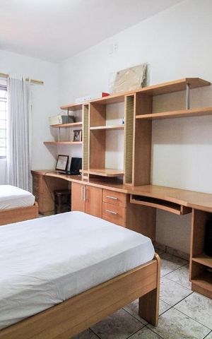 Casa à venda com 240m², 4 quartos e 2 vagasSuíte 4
