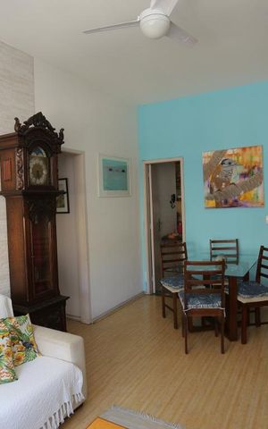 Apartamento à venda com 73m², 2 quartos e sem vagaSala
