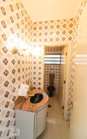 Casa à venda com 384m², 3 quartos e 4 vagas Casa à venda com 384m², 3 quartos e 4 vagasLavabo