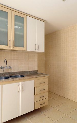 Apartamento para alugar com 120m², 3 quartos e 1 vaga Apartamento para alugar com 120m², 3 quartos e 1 vagaCozinha.