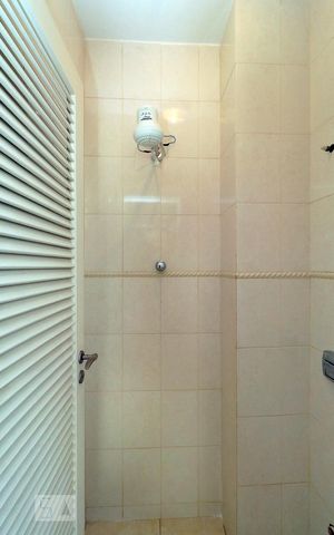 Apartamento para alugar com 120m², 3 quartos e 1 vaga Apartamento para alugar com 120m², 3 quartos e 1 vagaBanheiro de Serviço.