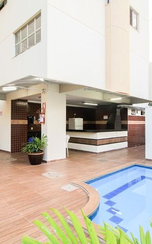 Apartamento para alugar com 200m², 4 quartos e 4 vagasÁrea comum - Piscinas