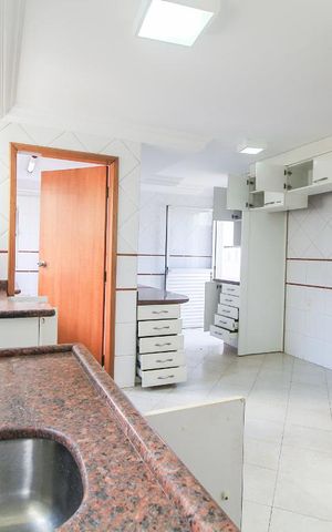 Apartamento para alugar com 200m², 4 quartos e 4 vagasCozinha