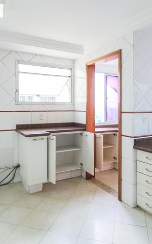 Apartamento para alugar com 200m², 4 quartos e 4 vagasCozinha