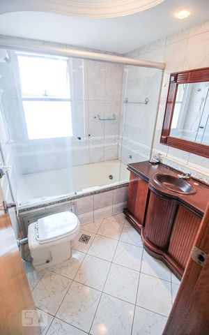 Apartamento para alugar com 200m², 4 quartos e 4 vagasBanheiro da Suíte 1