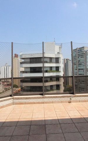 Apartamento à venda com 400m², 5 quartos e 4 vagasVaranda