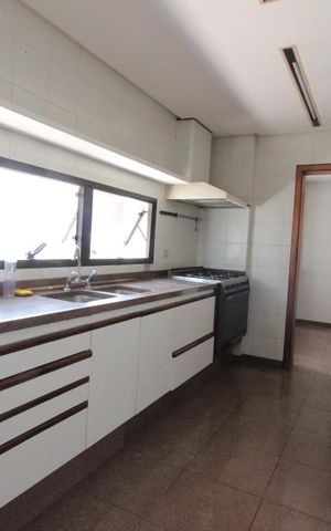 Apartamento à venda com 400m², 5 quartos e 4 vagasCozinha