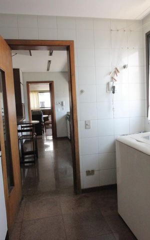 Apartamento à venda com 400m², 5 quartos e 4 vagasÁrea de Serviço