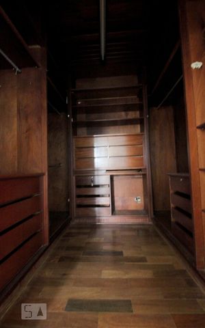 Apartamento à venda com 400m², 5 quartos e 4 vagasCloset Quarto 4