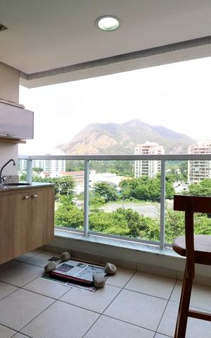 Apartamento à venda com 94m², 3 quartos e 2 vagasVaranda