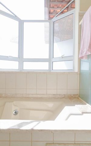Casa à venda com 350m², 4 quartos e 3 vagasBanheiro da Suíte
