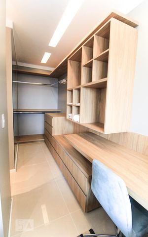 Studio para alugar com 40m², 1 quarto e 1 vaga Studio para alugar com 40m², 1 quarto e 1 vagaRoupeiro