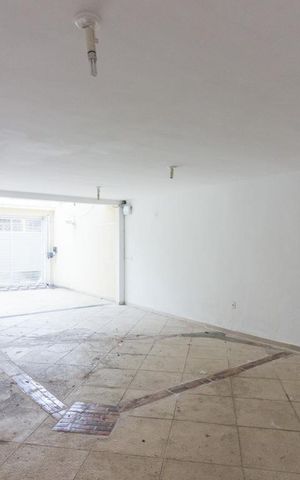 Casa à venda com 230m², 3 quartos e 4 vagasGaragem