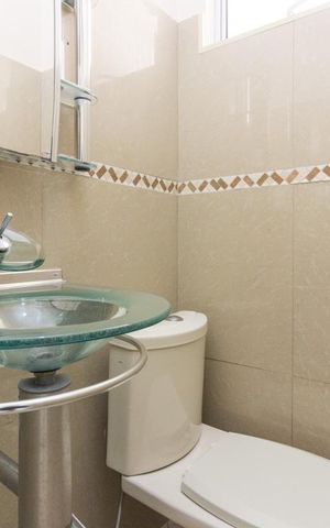 Casa à venda com 230m², 3 quartos e 4 vagasLavabo