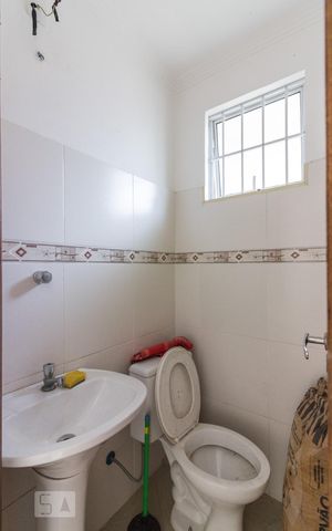 Casa à venda com 230m², 3 quartos e 4 vagasBanheiro de Serviço