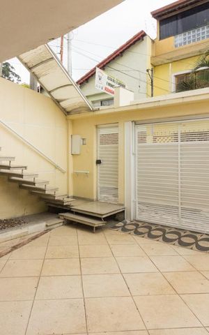 Casa à venda com 230m², 3 quartos e 4 vagasGaragem