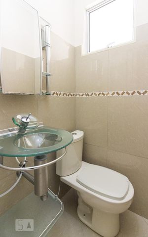 Casa à venda com 230m², 3 quartos e 4 vagasLavabo