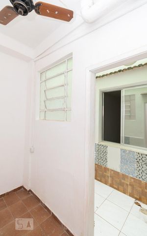 Casa à venda com 78m², 2 quartos e 1 vagaQUARTO DE SERVIÇO