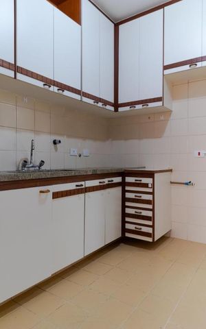 Apartamento para alugar com 116m², 3 quartos e 2 vagas Apartamento para alugar com 116m², 3 quartos e 2 vagasCozinha