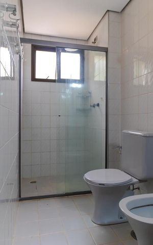 Apartamento para alugar com 116m², 3 quartos e 2 vagas Apartamento para alugar com 116m², 3 quartos e 2 vagasBanheiro da Suíte