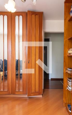Apartamento à venda com 244m², 5 quartos e 3 vagasQuarto 4 / Escritório