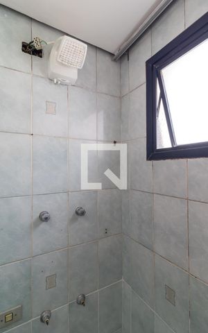 Apartamento à venda com 244m², 5 quartos e 3 vagasBanheiro da Suíte 3