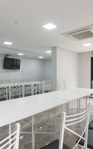 Apartamento à venda com 244m², 5 quartos e 3 vagasÁrea comum - Salão de festas