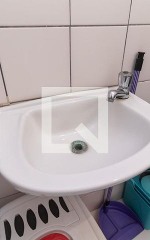 Apartamento à venda com 244m², 5 quartos e 3 vagasBanheiro de Serviço
