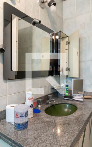 Apartamento à venda com 244m², 5 quartos e 3 vagasBanheiro da Suíte 2