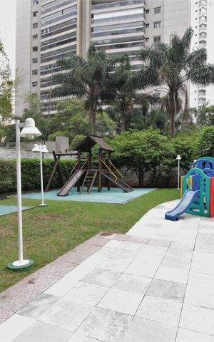 Apartamento à venda com 197m², 4 quartos e sem vagaPlayground