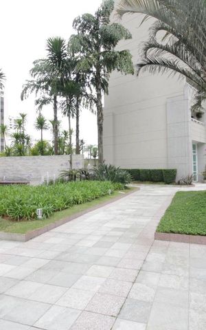 Apartamento à venda com 197m², 4 quartos e sem vagaÁrea comum