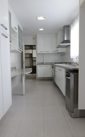 Apartamento à venda com 197m², 4 quartos e sem vagaCozinha