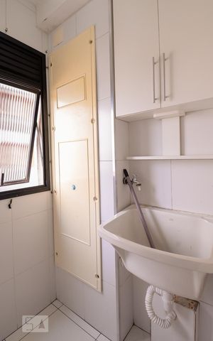 Apartamento para alugar com 50m², 2 quartos e 1 vaga Apartamento para alugar com 50m², 2 quartos e 1 vagaÁrea de serviço