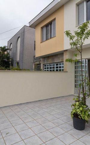 Casa à venda com 140m², 3 quartos e 2 vagasVaranda