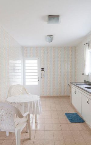 Casa à venda com 140m², 3 quartos e 2 vagasCozinha