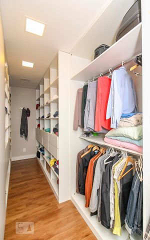 Apartamento à venda com 80m², 2 quartos e 1 vagaCloset Dormitório  2  Suite