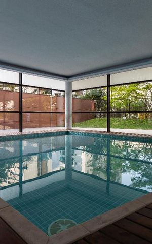 Apartamento à venda com 168m², 2 quartos e 3 vagas Apartamento à venda com 168m², 2 quartos e 3 vagasJacuzzi - Condomínio