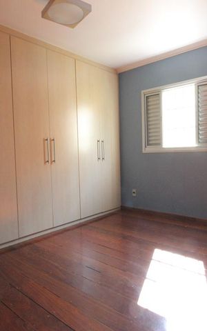 Casa à venda com 210m², 3 quartos e 4 vagasQuarto 2
