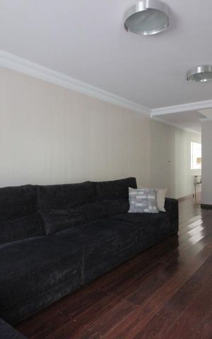 Casa à venda com 210m², 3 quartos e 4 vagasSala