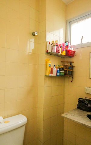 Apartamento à venda com 100m², 2 quartos e 2 vagas Apartamento à venda com 100m², 2 quartos e 2 vagasBanheiro da Suíte