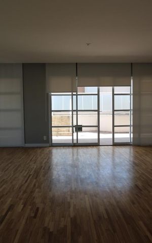 Apartamento para alugar com 224m², 3 quartos e 3 vagassala