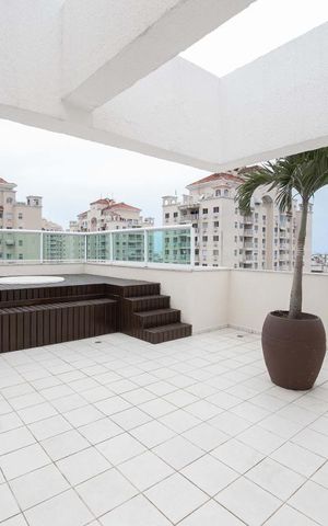 Apartamento para alugar com 164m², 3 quartos e 2 vagasTerraço